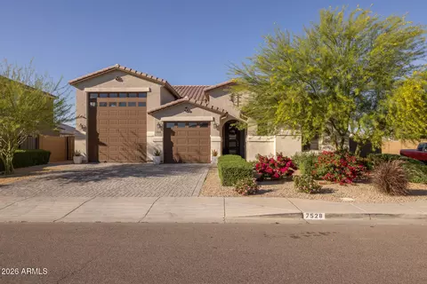 7528 W Odeum Ln, Phoenix, AZ 85043