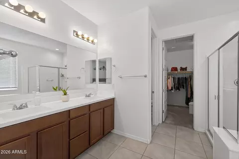 Bath - 7528 W Odeum Ln, Phoenix, AZ 85043 photo 1 of 3