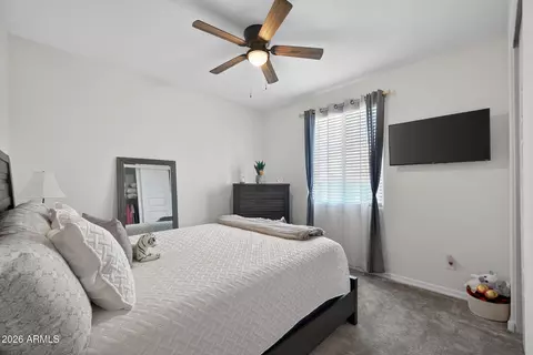 Bedroom - 7528 W Odeum Ln, Phoenix, AZ 85043 photo 4 of 4