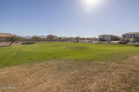 Exterior - 7528 W Odeum Ln, Phoenix, AZ 85043 photo 6 of 6