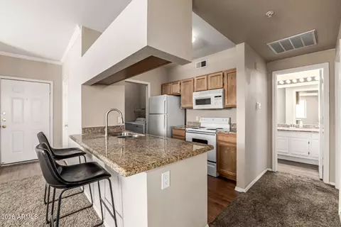 5401 E Van Buren St #2032, Phoenix, AZ 85008