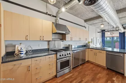 21 E 6th St #608, Tempe, AZ 85281