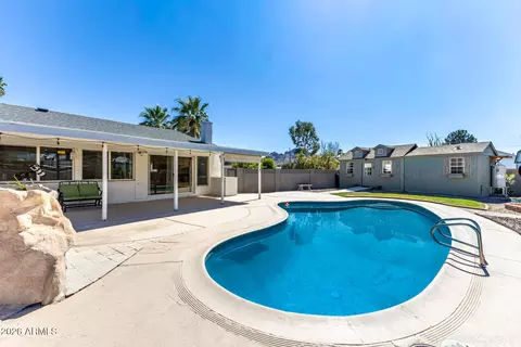 Exterior - 9832 N 29th St, Phoenix, AZ 85028 photo 7 of 17