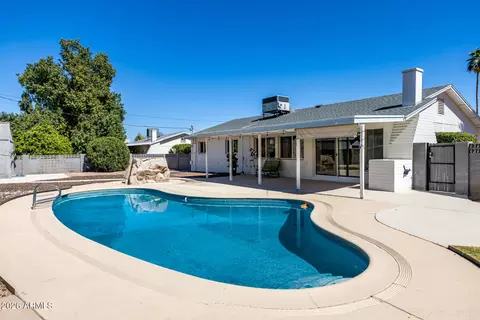 Exterior - 9832 N 29th St, Phoenix, AZ 85028 photo 12 of 17