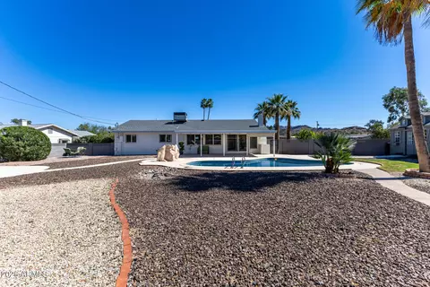 Exterior - 9832 N 29th St, Phoenix, AZ 85028 photo 14 of 17