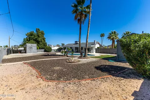 Exterior - 9832 N 29th St, Phoenix, AZ 85028 photo 13 of 17