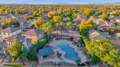 View/Area - 4261 E Milky Way, Gilbert, AZ 85295 photo 1 of 7