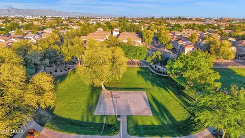 View/Area - 4261 E Milky Way, Gilbert, AZ 85295 photo 7 of 7
