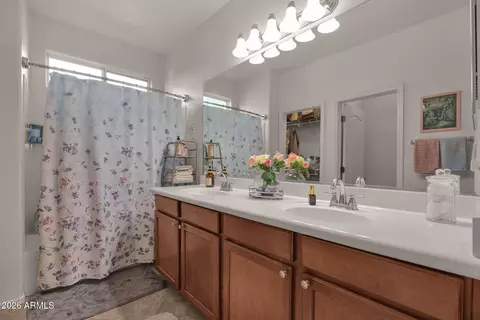 Bath - 4261 E Milky Way, Gilbert, AZ 85295 photo 2 of 3