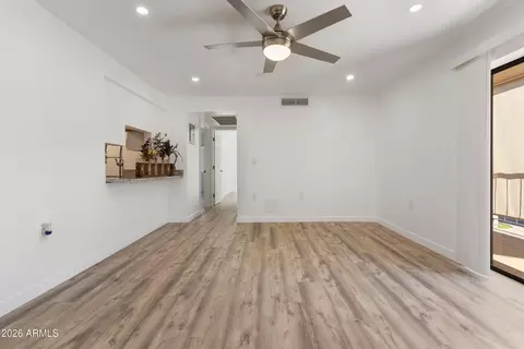 Living - 3033 E Devonshire Ave #2033, Phoenix, AZ 85016 photo 3 of 8