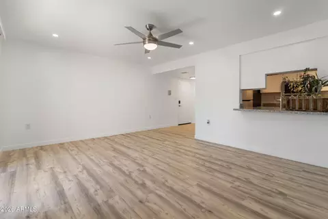 Living - 3033 E Devonshire Ave #2033, Phoenix, AZ 85016 photo 6 of 8