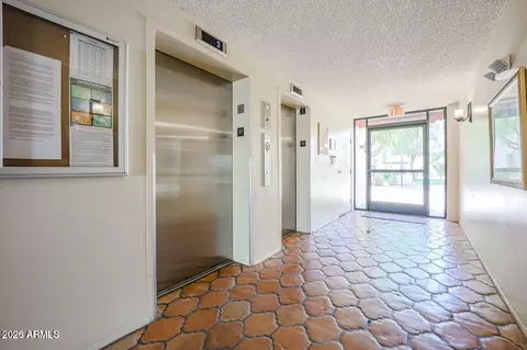 Entry Way - 3033 E Devonshire Ave #2033, Phoenix, AZ 85016 photo 4 of 6