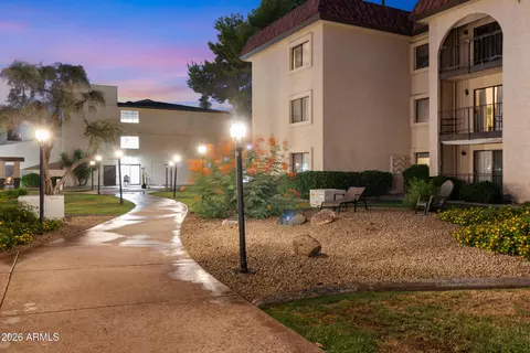 Exterior - 3033 E Devonshire Ave #2033, Phoenix, AZ 85016 photo 7 of 7