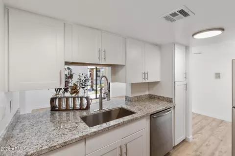 3033 E Devonshire Ave #2033, Phoenix, AZ 85016