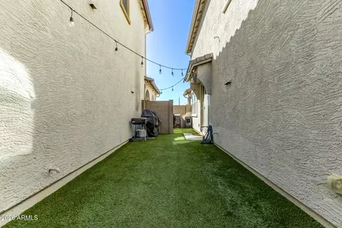 Exterior - 5813 W Warner St, Phoenix, AZ 85043 photo 6 of 9