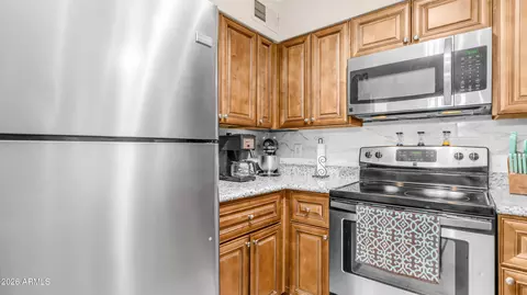 Kitchen - 637 S Copper Dr, Apache Junction, AZ 85120 photo 4 of 4
