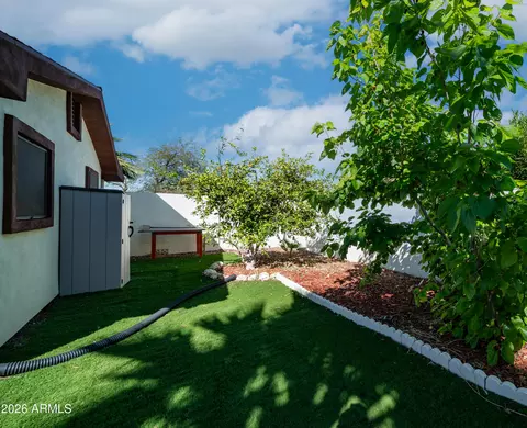 Exterior - 637 S Copper Dr, Apache Junction, AZ 85120 photo 10 of 12