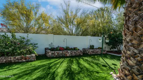 Exterior - 637 S Copper Dr, Apache Junction, AZ 85120 photo 7 of 12