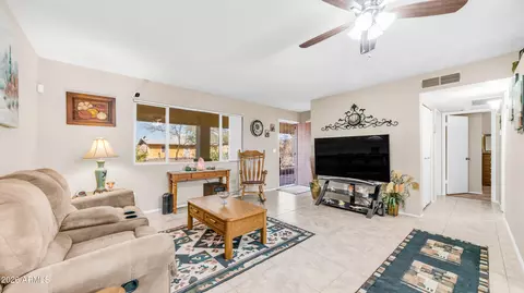 Living - 637 S Copper Dr, Apache Junction, AZ 85120 photo 2 of 3