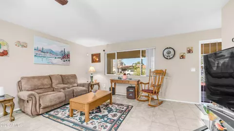 Living - 637 S Copper Dr, Apache Junction, AZ 85120 photo 3 of 3