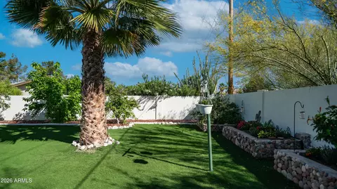 Exterior - 637 S Copper Dr, Apache Junction, AZ 85120 photo 5 of 12