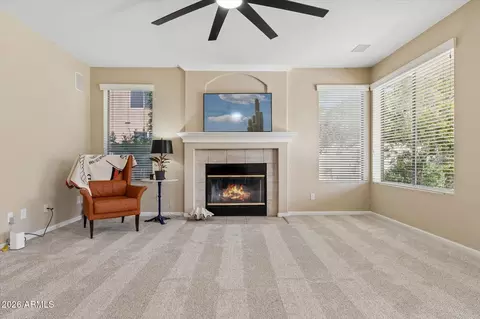 Living - 289 E Horseshoe Ave, Gilbert, AZ 85296 photo 3 of 4