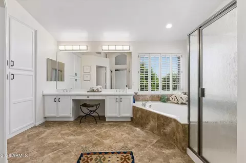 Bath - 289 E Horseshoe Ave, Gilbert, AZ 85296 photo 2 of 4