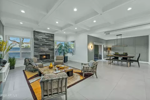 8100 E Camelback Rd #7, Scottsdale, AZ 85251
