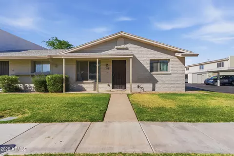 225 N Standage St #13, Mesa, AZ 85201