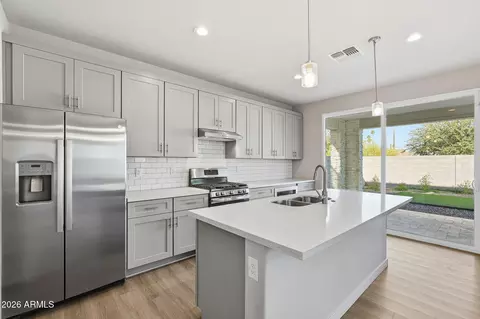 Kitchen - 6544 N 15th Dr, Phoenix, AZ 85015 photo 2 of 6
