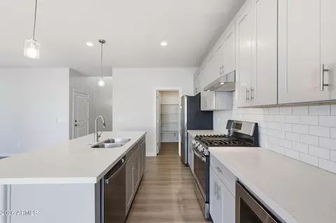 Kitchen - 6544 N 15th Dr, Phoenix, AZ 85015 photo 1 of 6