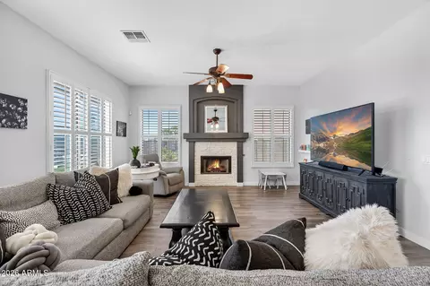 Living - 9661 E Greenway St, Mesa, AZ 85207 photo 5 of 7