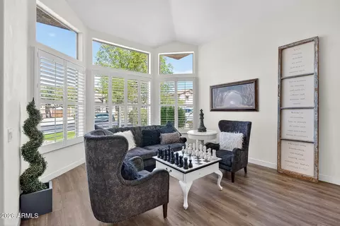 Living - 9661 E Greenway St, Mesa, AZ 85207 photo 3 of 7