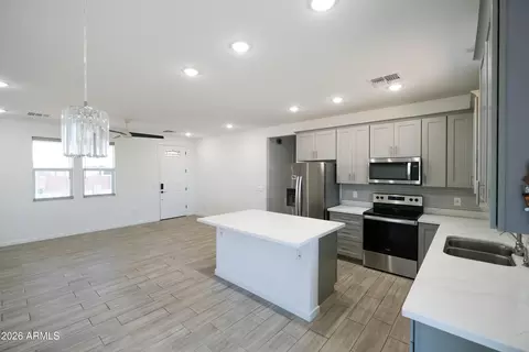Kitchen - 11538 E 4th Ave, Apache Junction, AZ 85120 photo 1 of 1