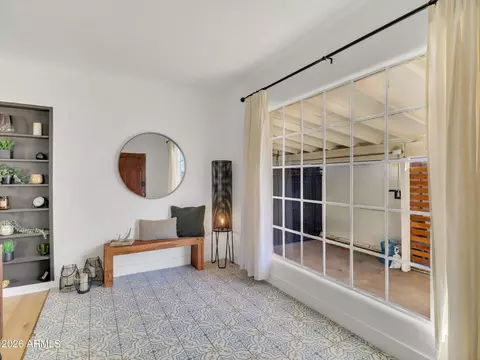 Entry Way - 2204 E Whitton Ave N, Phoenix, AZ 85016 photo 1 of 3