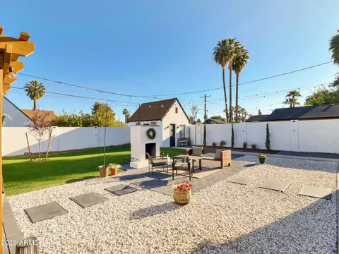 Exterior - 2204 E Whitton Ave N, Phoenix, AZ 85016 photo 4 of 12