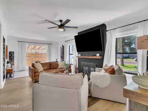 Living - 2204 E Whitton Ave N, Phoenix, AZ 85016 photo 2 of 5