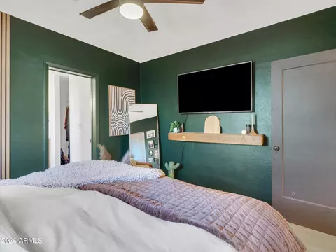 Bedroom - 2204 E Whitton Ave N, Phoenix, AZ 85016 photo 2 of 5