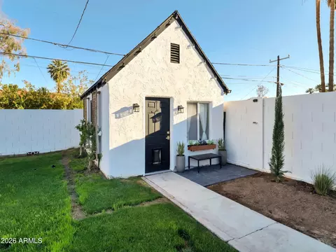 Exterior - 2204 E Whitton Ave N, Phoenix, AZ 85016 photo 9 of 12