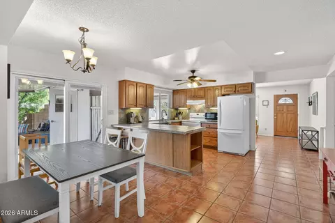 Dining - 2822 E Willow Ave, Phoenix, AZ 85032 photo 1 of 1
