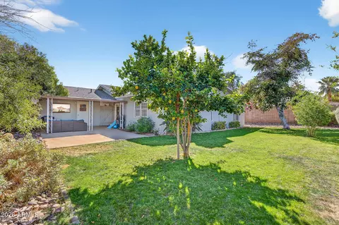 Exterior - 2822 E Willow Ave, Phoenix, AZ 85032 photo 1 of 4