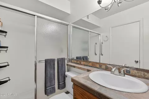 Bath - 2822 E Willow Ave, Phoenix, AZ 85032 photo 1 of 2