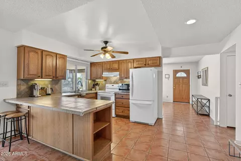 Kitchen - 2822 E Willow Ave, Phoenix, AZ 85032 photo 1 of 2