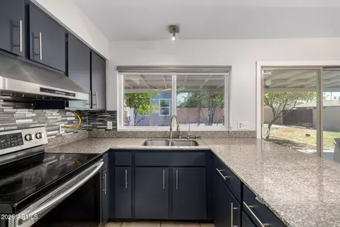 Kitchen - 801 N 68th Ave, Phoenix, AZ 85043 photo 3 of 4