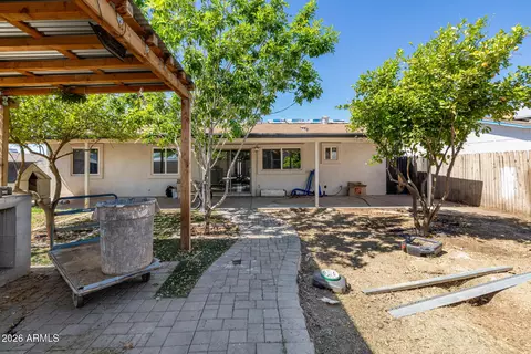 Exterior - 801 N 68th Ave, Phoenix, AZ 85043 photo 9 of 11