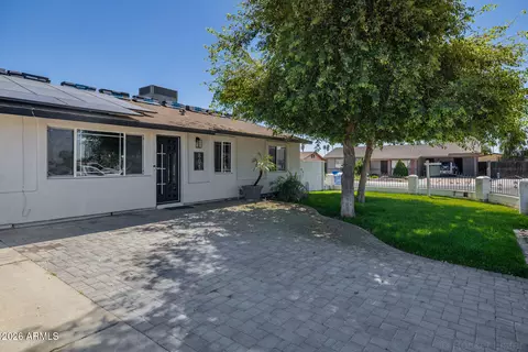 Exterior - 801 N 68th Ave, Phoenix, AZ 85043 photo 5 of 11