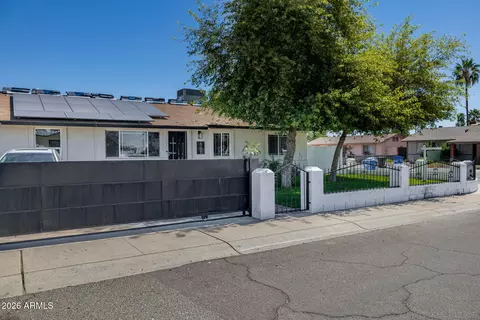 Exterior - 801 N 68th Ave, Phoenix, AZ 85043 photo 4 of 11