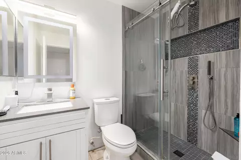 Bath - 801 N 68th Ave, Phoenix, AZ 85043 photo 1 of 3