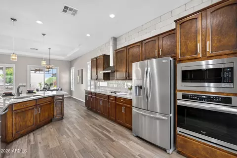 Kitchen - 4128 E Jude Ln, Gilbert, AZ 85298 photo 4 of 6