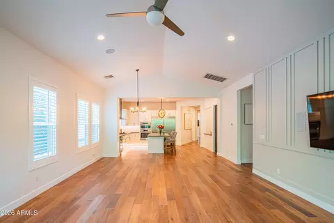 Living - 3850 E Crittenden Ln, Phoenix, AZ 85018 photo 3 of 5